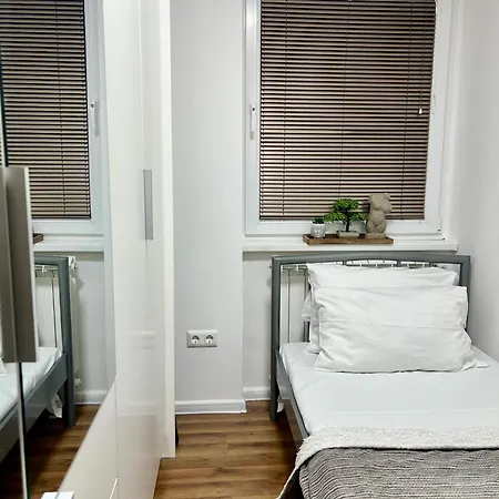 Spacious Two-bedroom With Free Parking