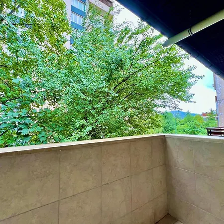 Apartment Spacious Two-bedroom With Free Parking Sarajevo