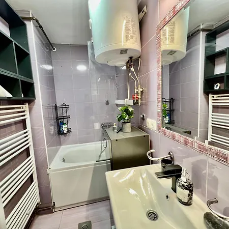 Spacious Two-bedroom With Free Parking Sarajevo