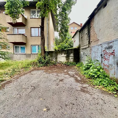 Apartment Spacious Two-bedroom With Free Parking *