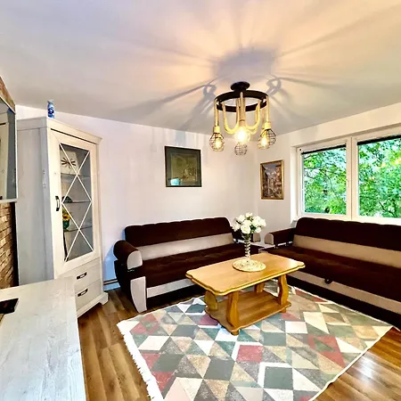 Spacious Two-bedroom With Free Parking Apartmán *